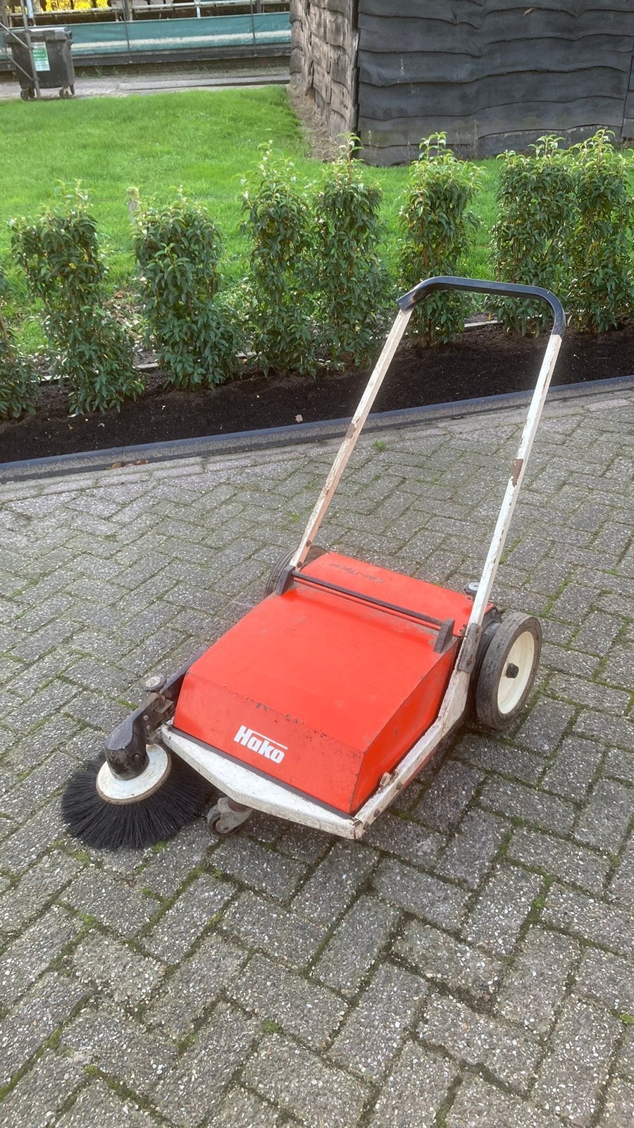 Veegmachine hako, Ophalen, Zo goed als nieuw