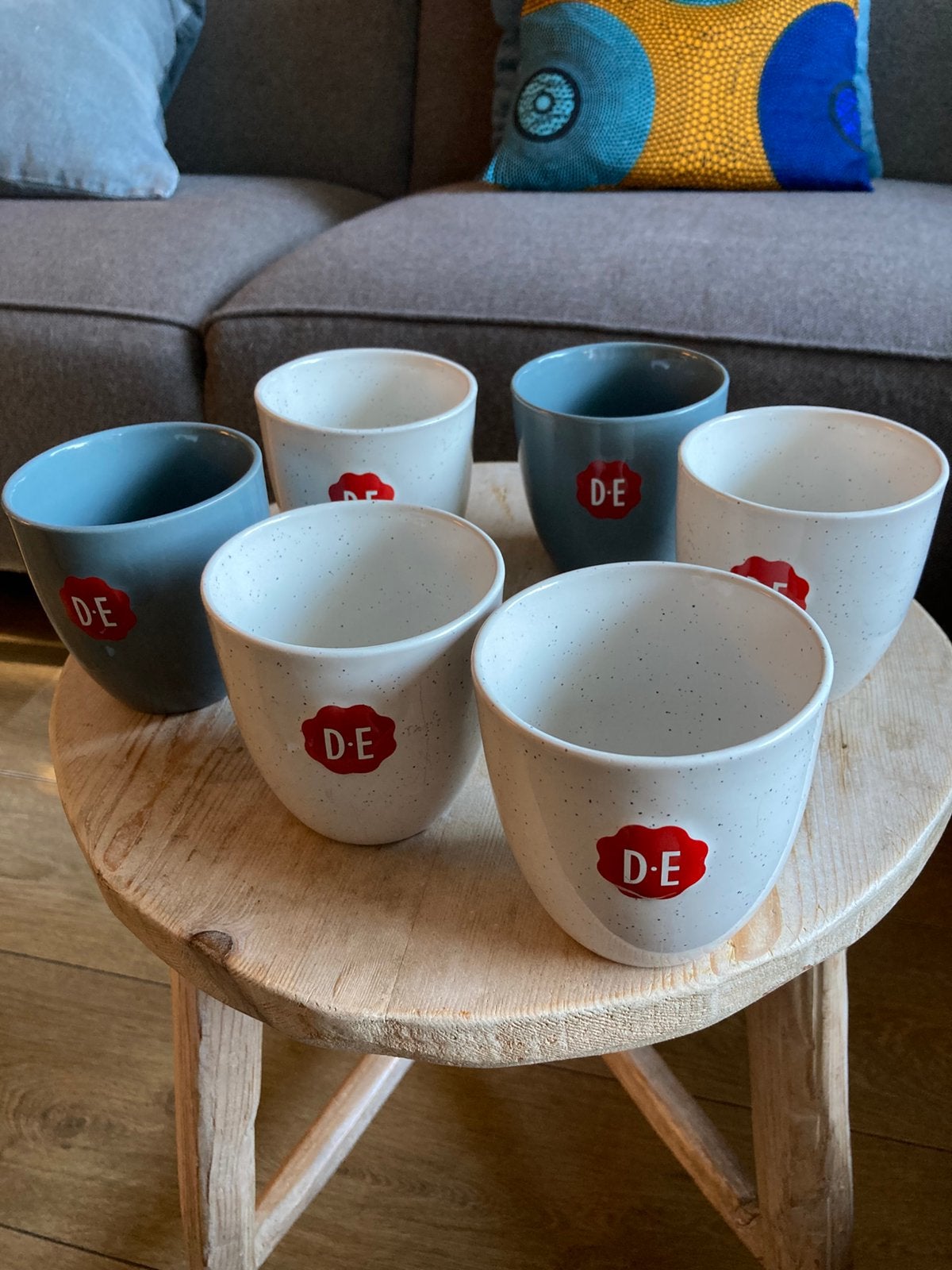 DE koffie mokken 6 stuks., Ophalen of Verzenden, Zo goed als nieuw, Overige stijlen, Kop(pen) en/of Schotel(s)