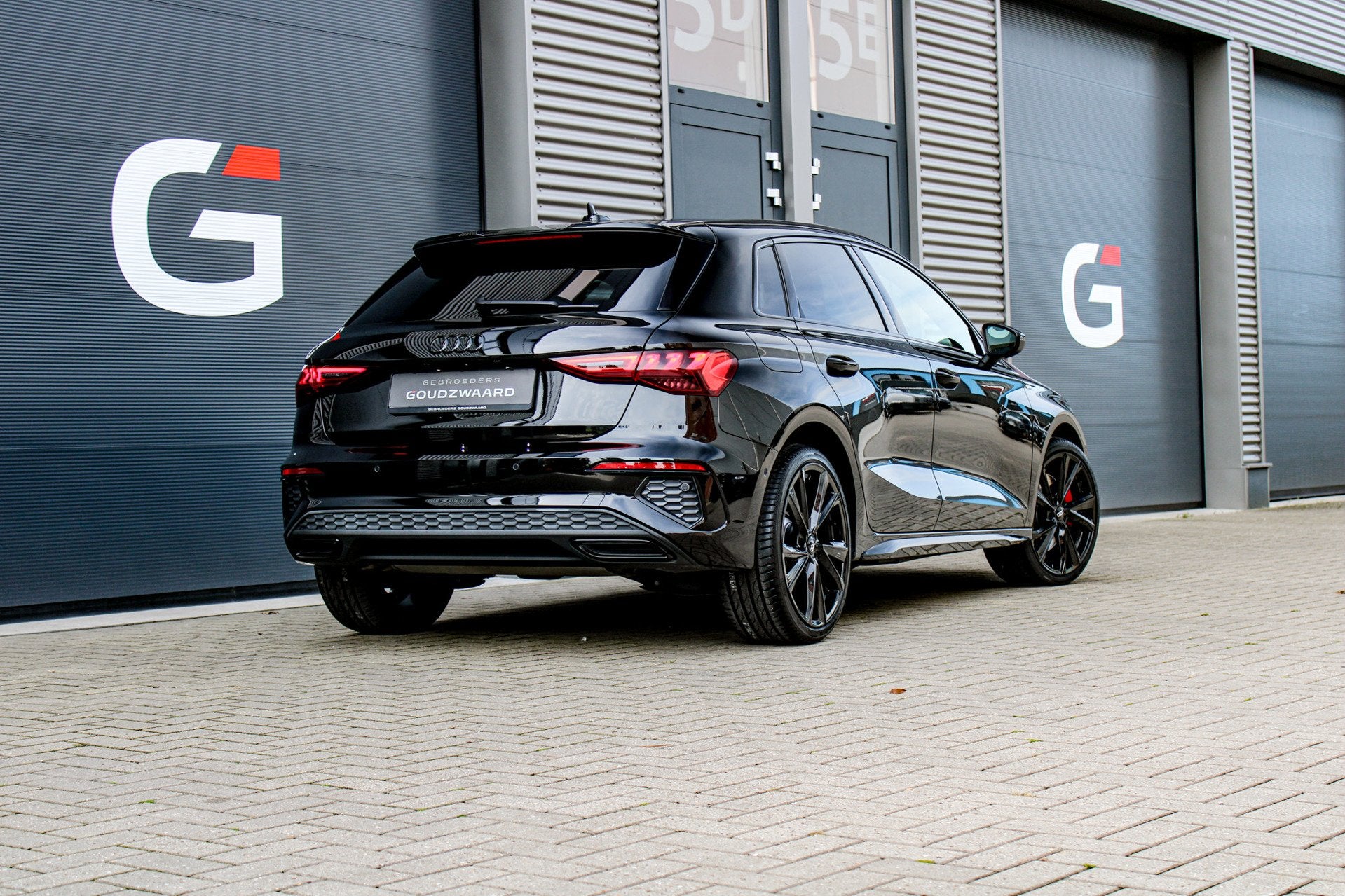 Audi A3 Sportback 45 TFSI e S edition Competition | Memory |, Gebruikt, Zwart, 4 cilinders, Zwart