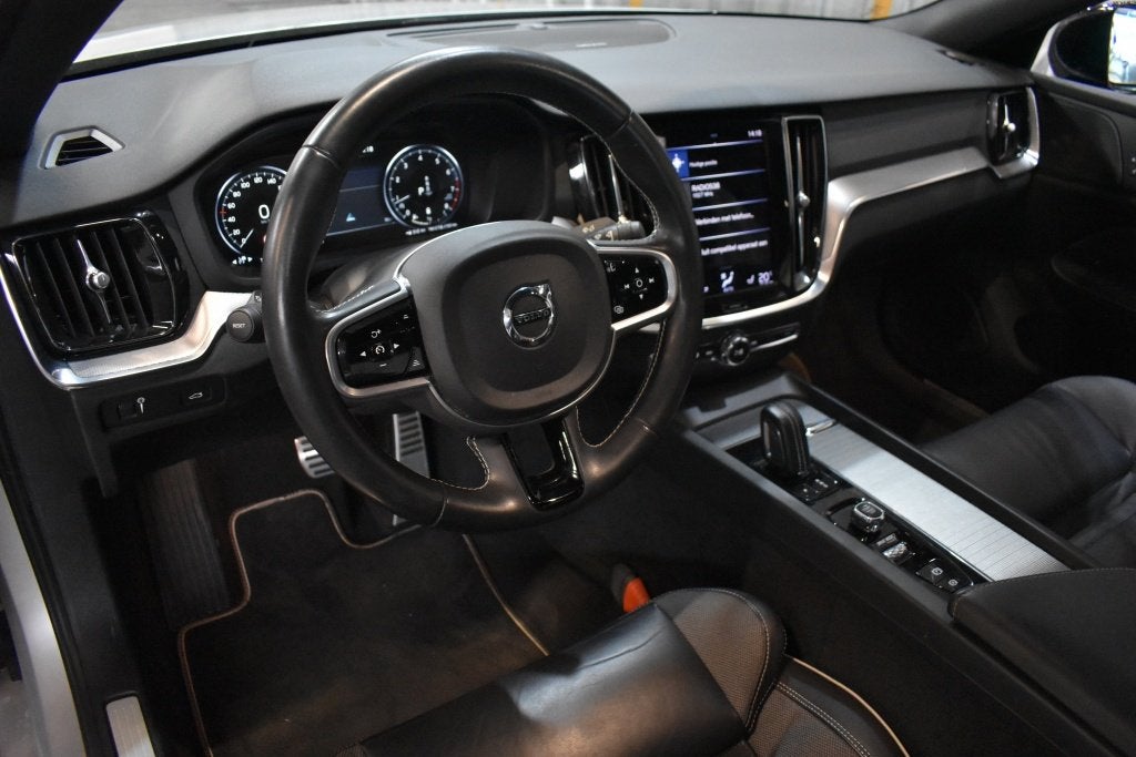 Volvo S60 B4 197PK R-Design | Trekhaak | BLIS | Harman/Kardo, 12 maanden, Euro 6, 4 cilinders, S60