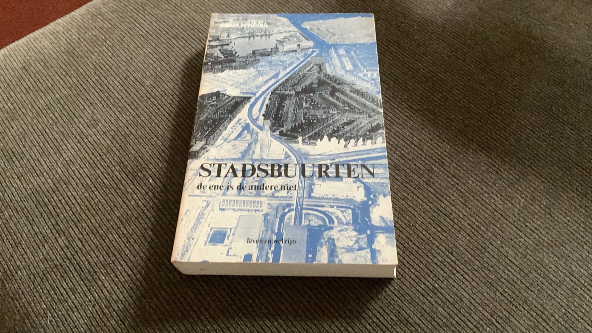 Stadsbuurten - de ene is de andere niet, Maatschappij en Samenleving, Ophalen of Verzenden, Zo goed als nieuw, Nederland