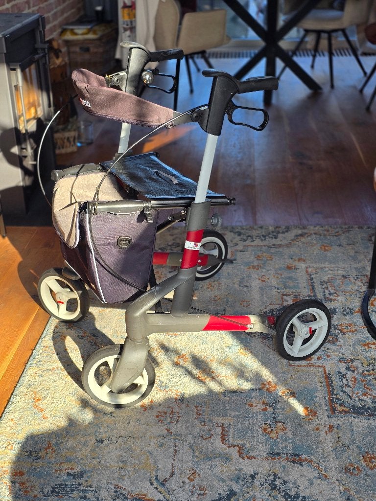 Rollator Topro Troja 5G inclusief rugsteun, Ophalen, Lichtgewicht, Zo goed als nieuw