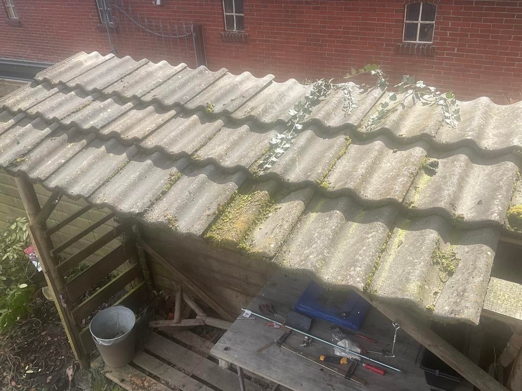 30 dakpannen gratis ophalen voor haardhout opslag, Steen of Klei, Ophalen of Verzenden, Zo goed als nieuw, 15 m² of meer