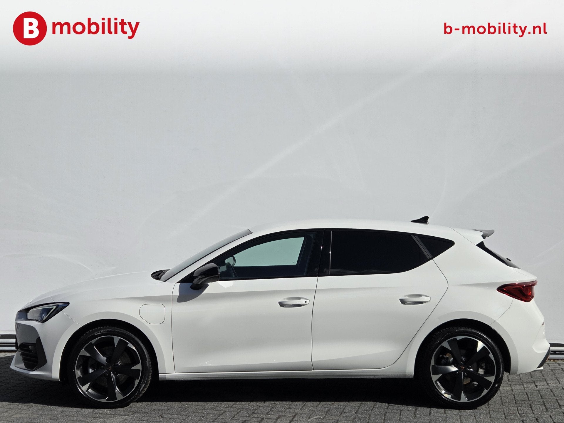 CUPRA Leon 1.4 e-Hybrid VZ Performance Apple CarPlay Virtual, Auto's, Gebruikt, 4 cilinders, Leon, Leder en Stof