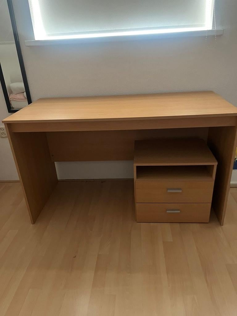Bureautje met kastje, Ophalen, Gebruikt, Schoolbureau, 130 cm