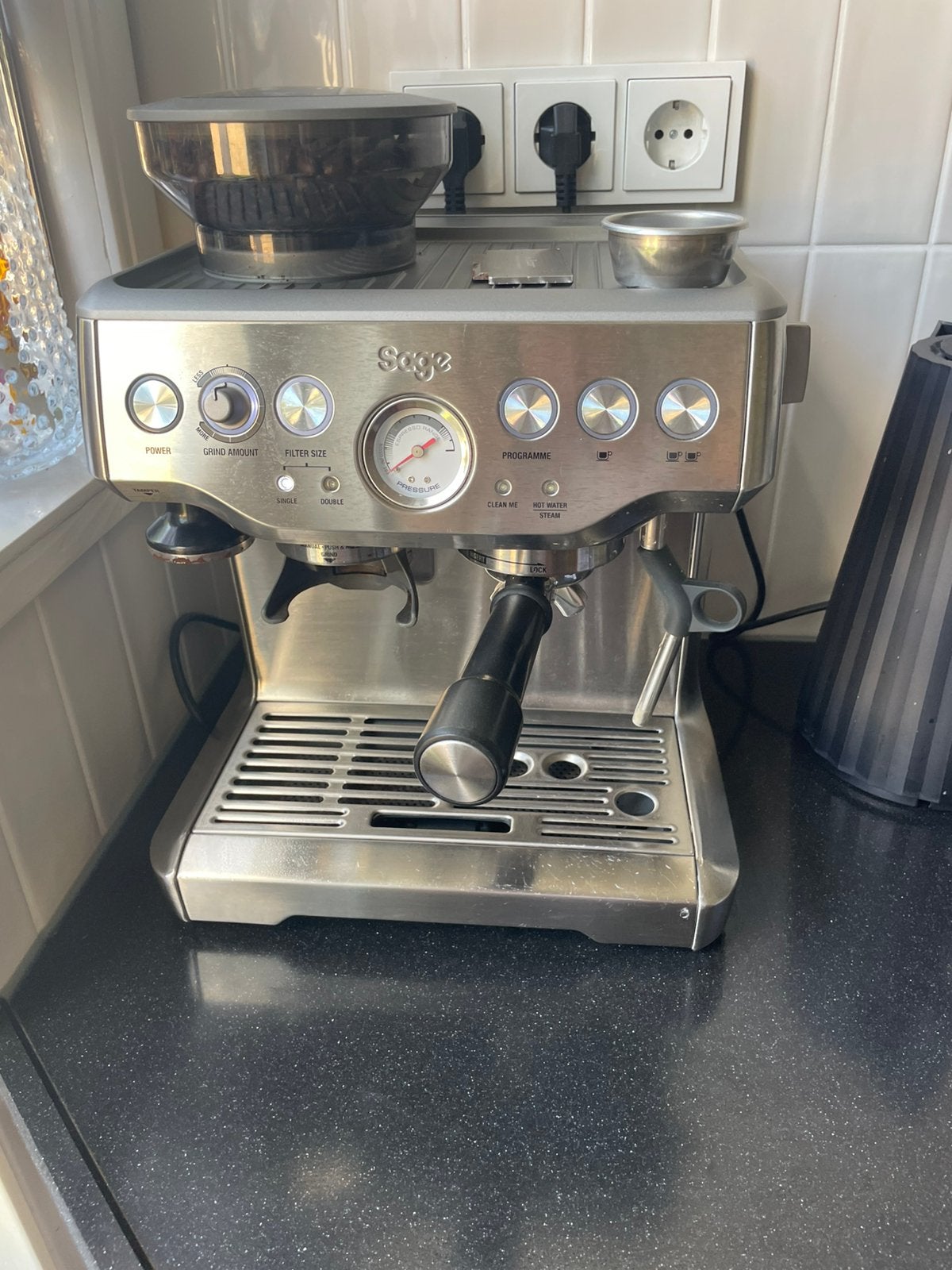 Sage Barista Express, Witgoed en Apparatuur, Koffiezetapparaten, Gebruikt, Koffiebonen, Espresso apparaat, 2 tot 4 kopjes, Ophalen