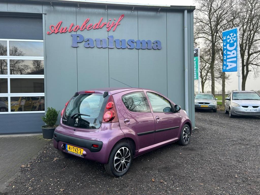 Peugeot 107 1.0 Active Apple-carplay|Airco|Led (bj 2012), Auto's, Euro 5, Stof, Gebruikt, Zwart