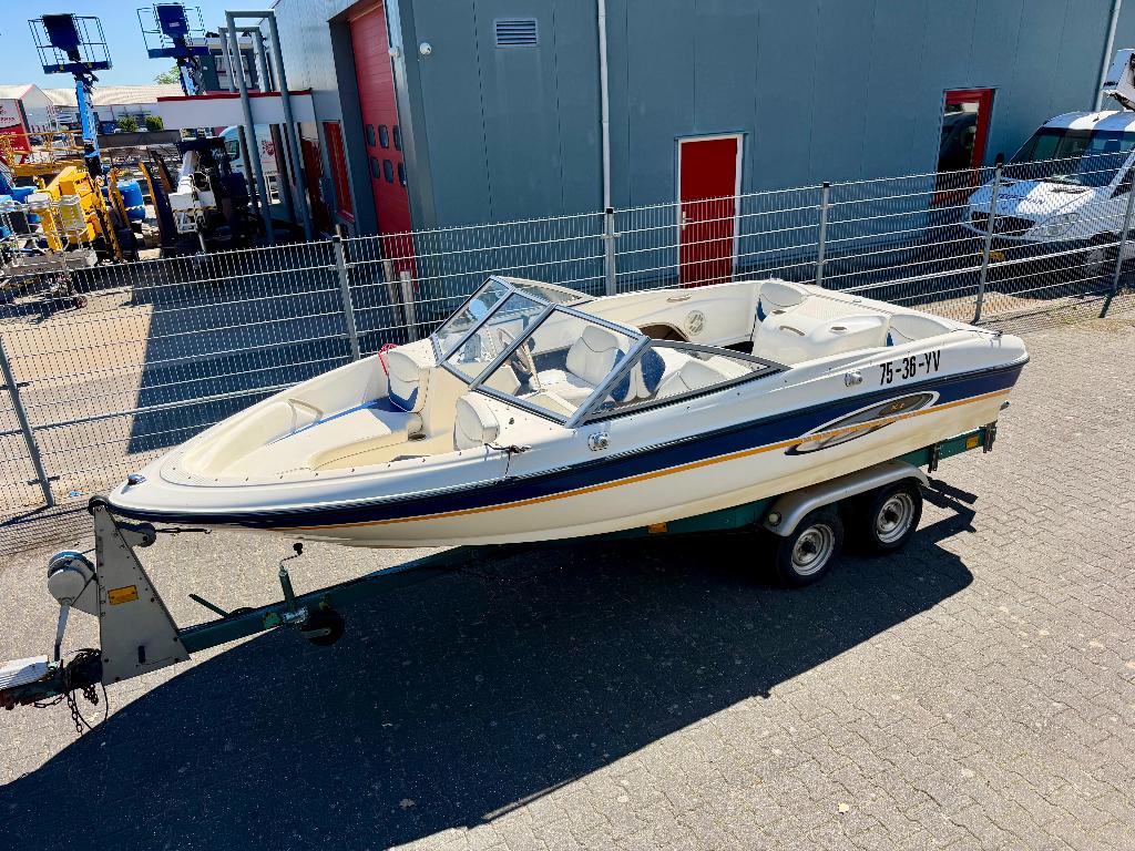 Bayliner 175 XT – Met trailer & wakeboard tower, Watersport en Boten, Ophalen, Gebruikt, Binnenboordmotor, Viertaktmotor