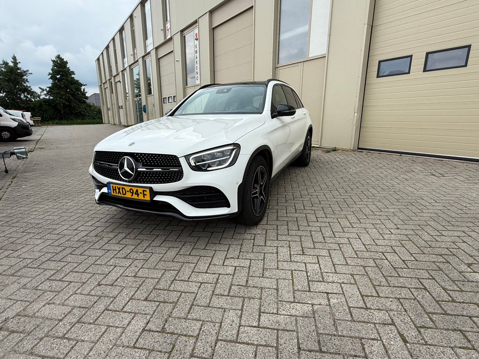 Mercedes-Benz GLC 300 258pk 4MATIC 9G-TRONIC 2020 Wit, Automaat, Zwart, 4 cilinders, 258 pk