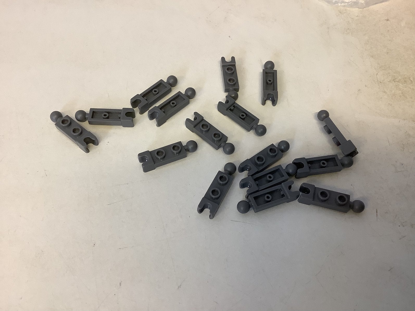 Lego plaat 1x2 met kogel en kogelbouder aan uiteinden grijs, Ophalen of Verzenden, Gebruikt, Losse stenen, Lego