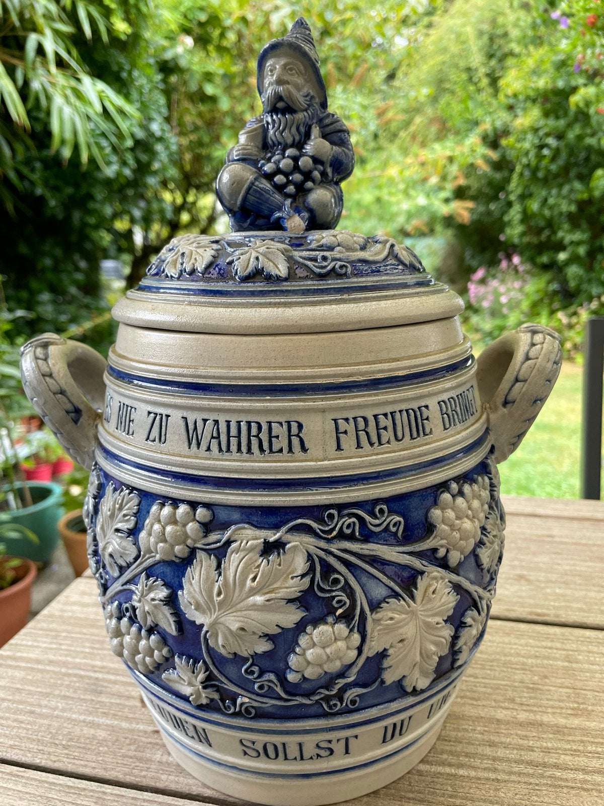 Antieke Duitse Stoneware Wijnkruik met Dwerg Deksel, Antiek en Kunst, Ophalen of Verzenden