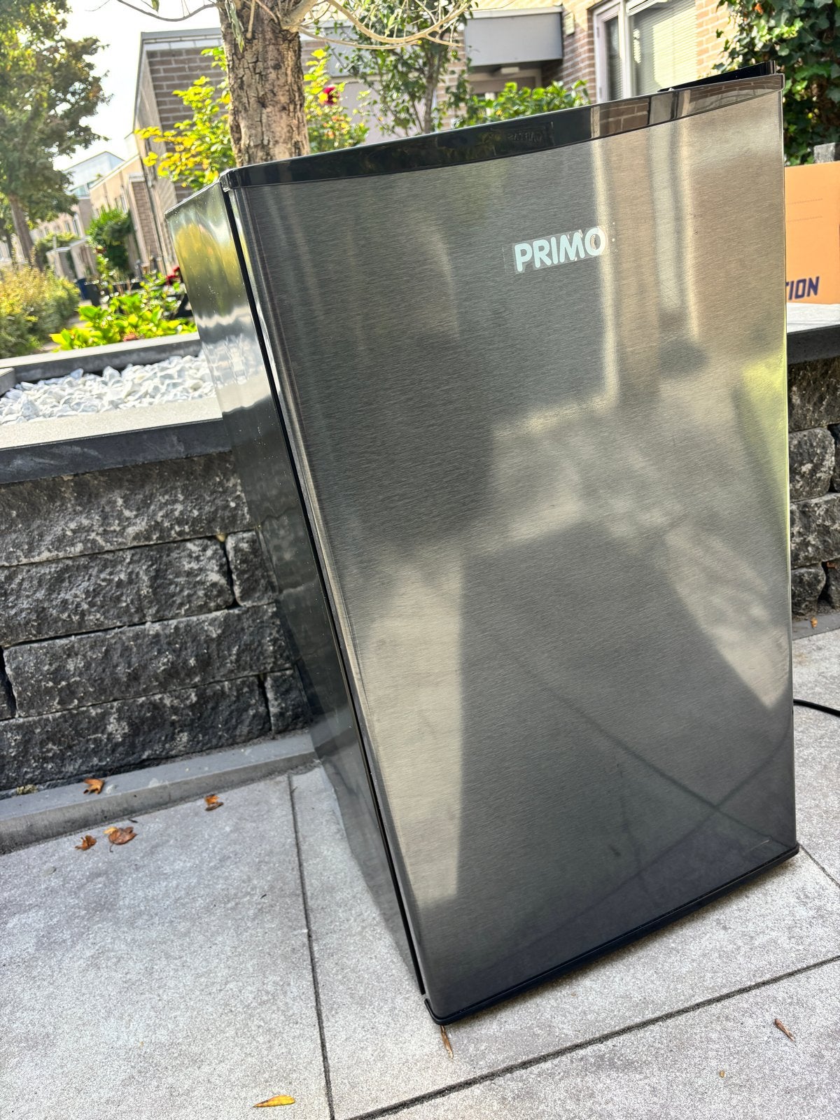 Primo Koelkast Zwart - Compact en Energiezuinig, Ophalen, Zo goed als nieuw, Met vriesvak, Minder dan 85 cm