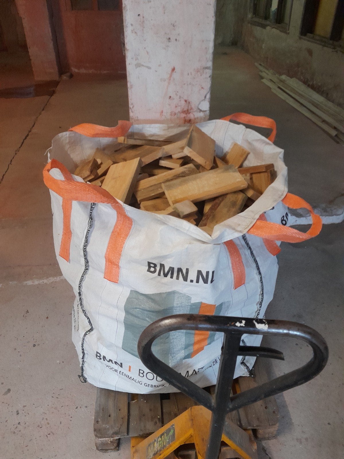 1 BIG BAG M3 BRAND/STOOKHOUT, Minder dan 3 m³, Ophalen