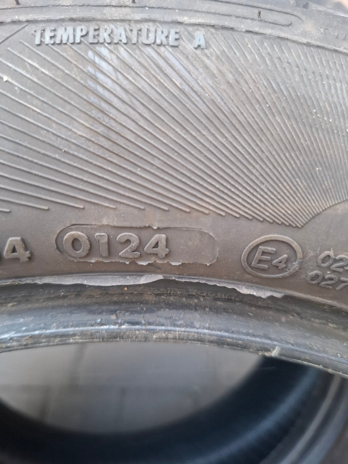 Continental en Vredestein 165/65 R14 zomerbanden, Auto-onderdelen, Banden en Velgen, 14 inch, Gebruikt, Ophalen of Verzenden, Band(en)