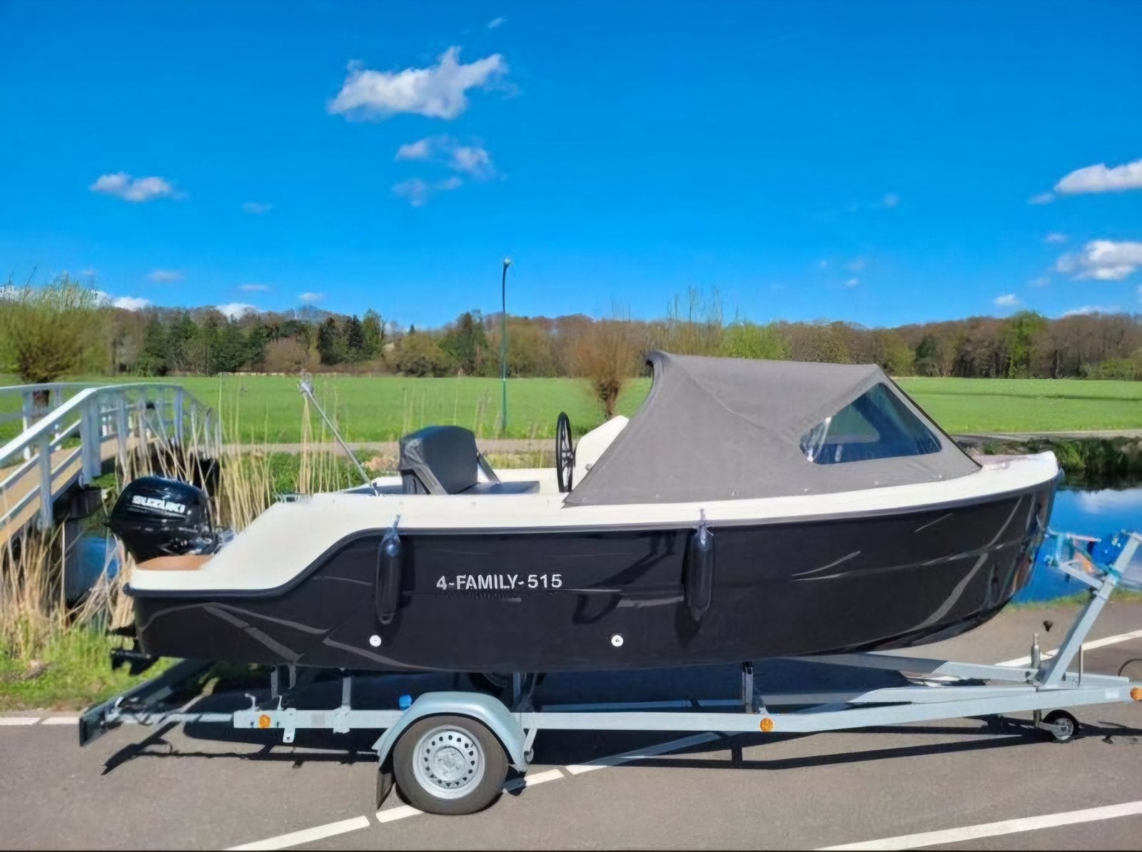 4-Family 515 Tender | Suzuki 20 PK | Nieuwe Trailer, Tender, Zonnedek, 5 m, Zo goed als nieuw