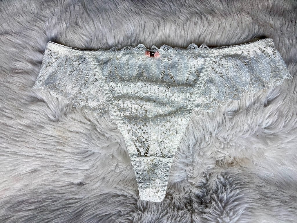 Wit kanten string / slipje - L, Kleding | Dames, Verzenden, Wit, Slip