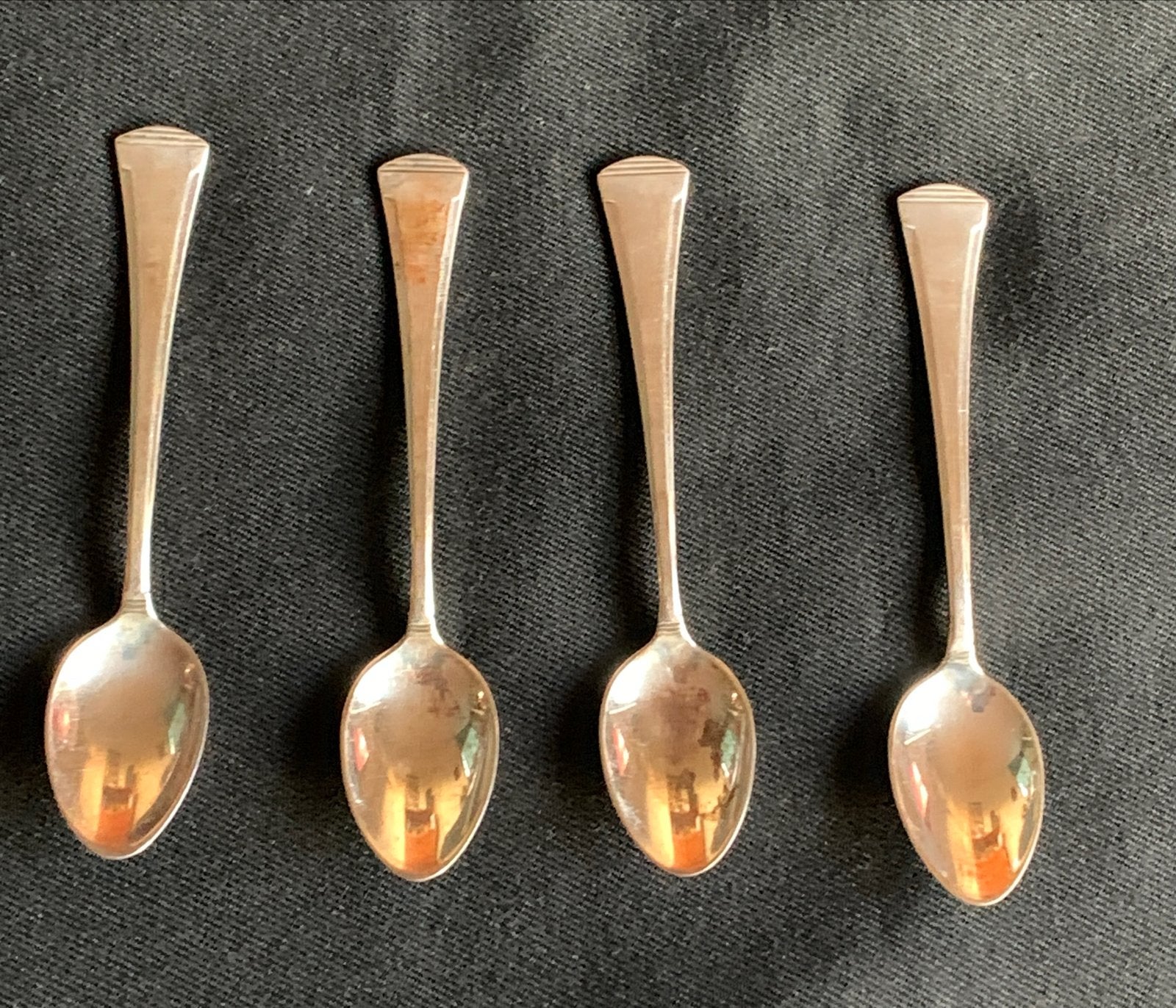 Set van 4 Wellner verzilverde theelepeltjes , gemerkt 90 12, Antiek en Kunst, Ophalen of Verzenden