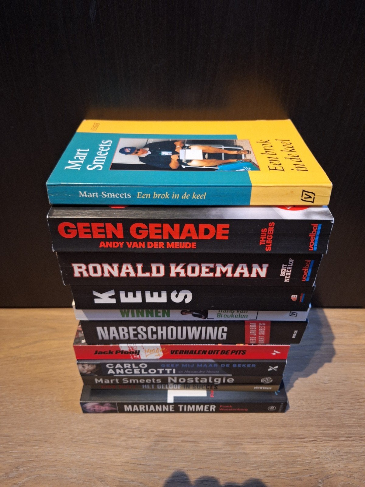 11 sportboeken/biografieën, vooral voetbal., Ophalen of Verzenden, Zo goed als nieuw, Sport