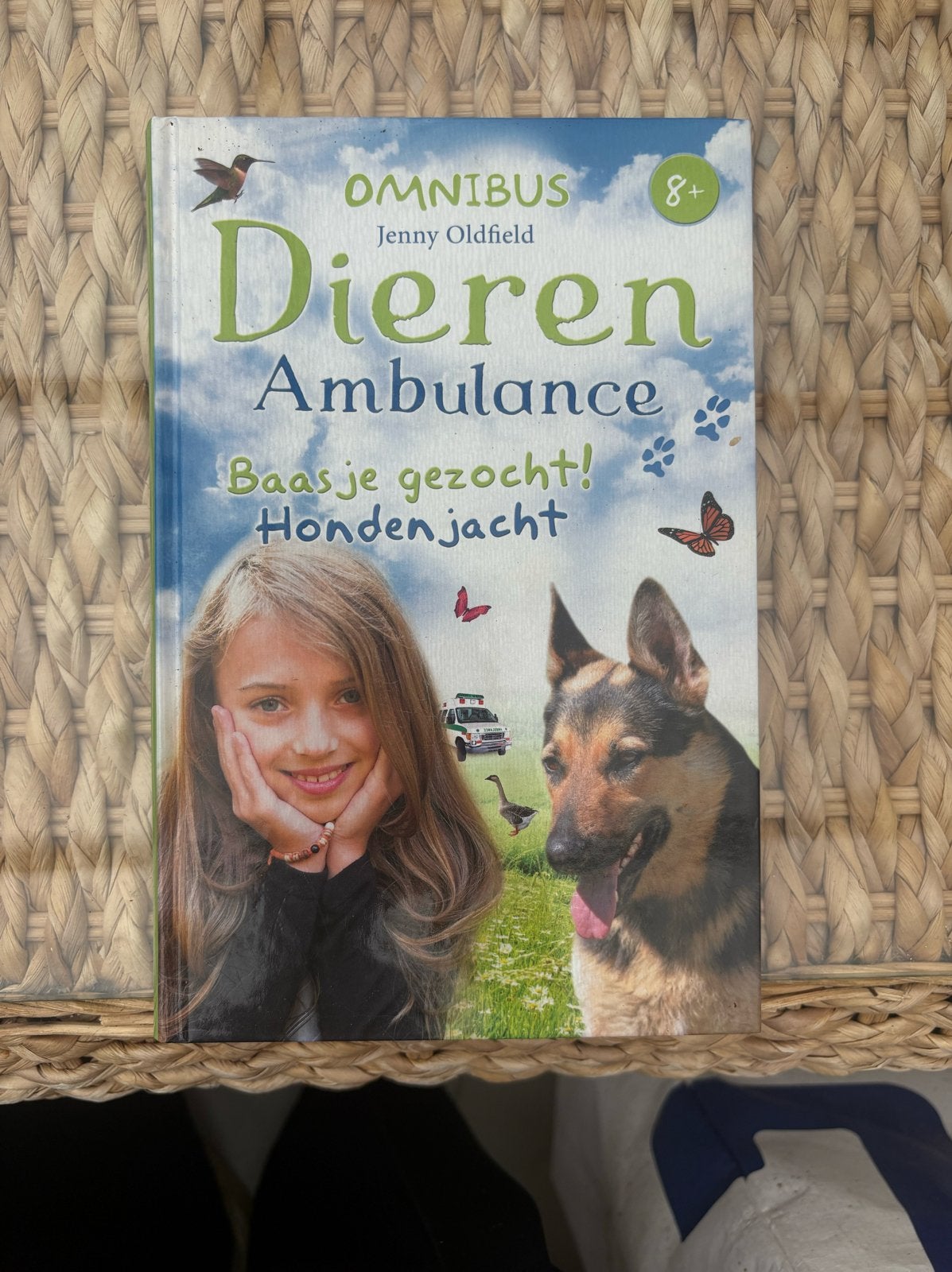 Dieren Ambulance Omnibus - Jenny Oldfield (8+), Boeken, Ophalen of Verzenden, Gelezen, Fictie