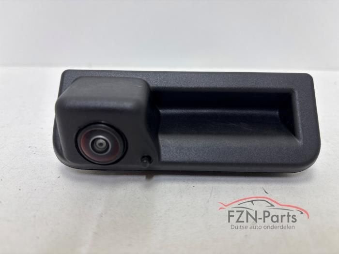 VW Tiguan 571 CT1 Achteruitrijcamera cam achterzijde met hou, Ophalen of Verzenden, Gebruikt