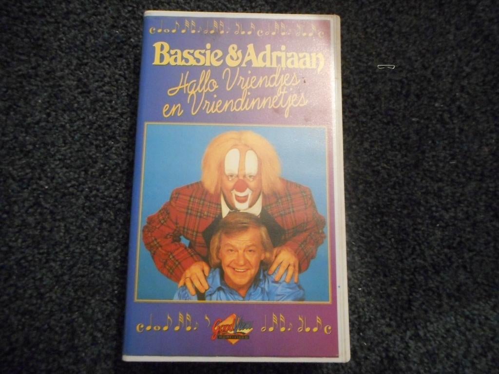 BASSIE&ADRIAAN Hallo Vriendjes&Vriendinnetjes Arcade OpVIDEO, Alle leeftijden, Ophalen of Verzenden, Zo goed als nieuw, Nederlandstalig