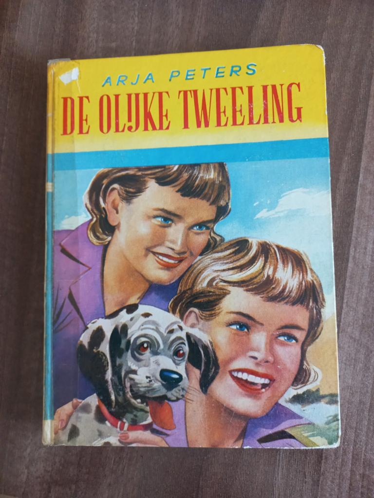 De olijke tweeling, Arja Peters, Ophalen of Verzenden, Gelezen