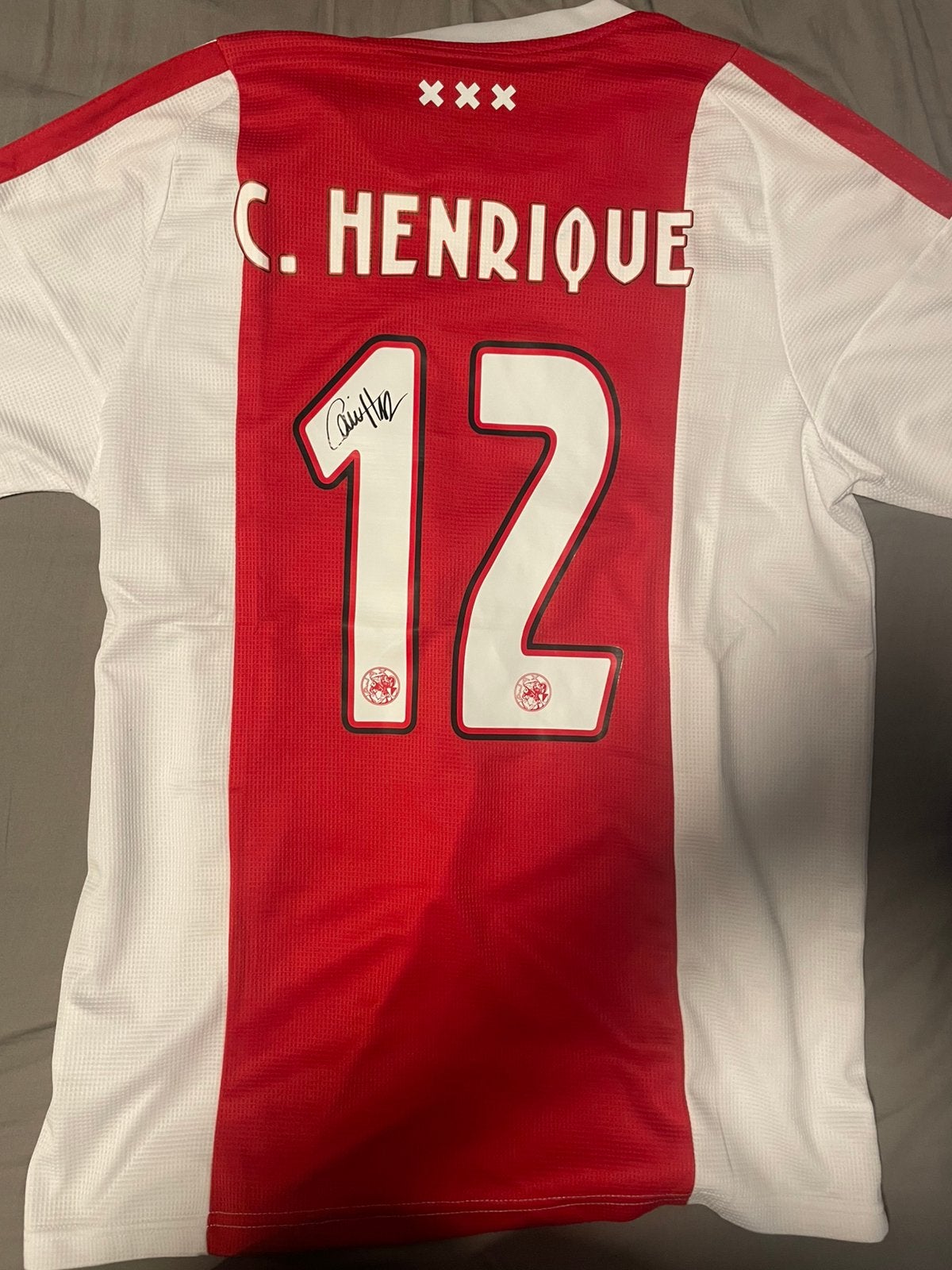 Gesigneerd Ajax thuis shirt 26/27 Henrique, Verzamelen, Ophalen of Verzenden, Zo goed als nieuw, Ajax, Shirt