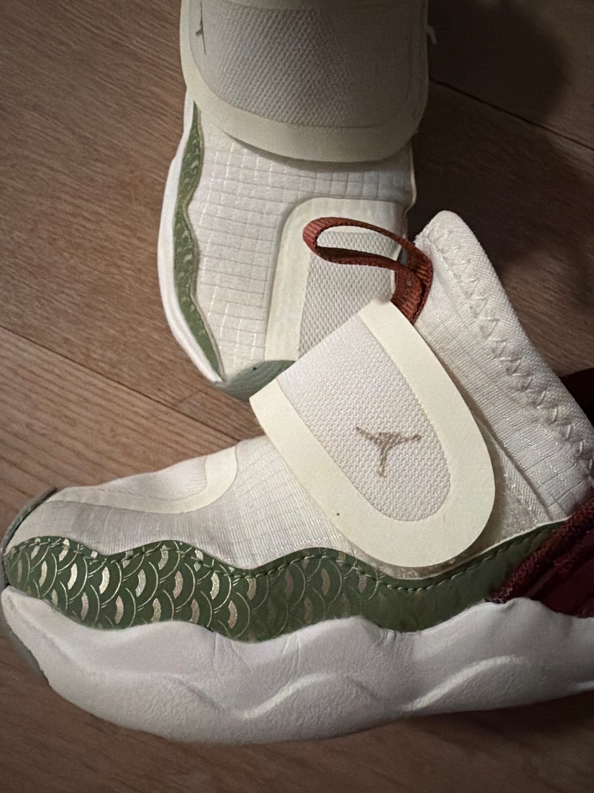 Jordan sneakers maat 26 - Eerste eigenaar, Ophalen of Verzenden, Zo goed als nieuw, Jongen of Meisje, Sportschoenen