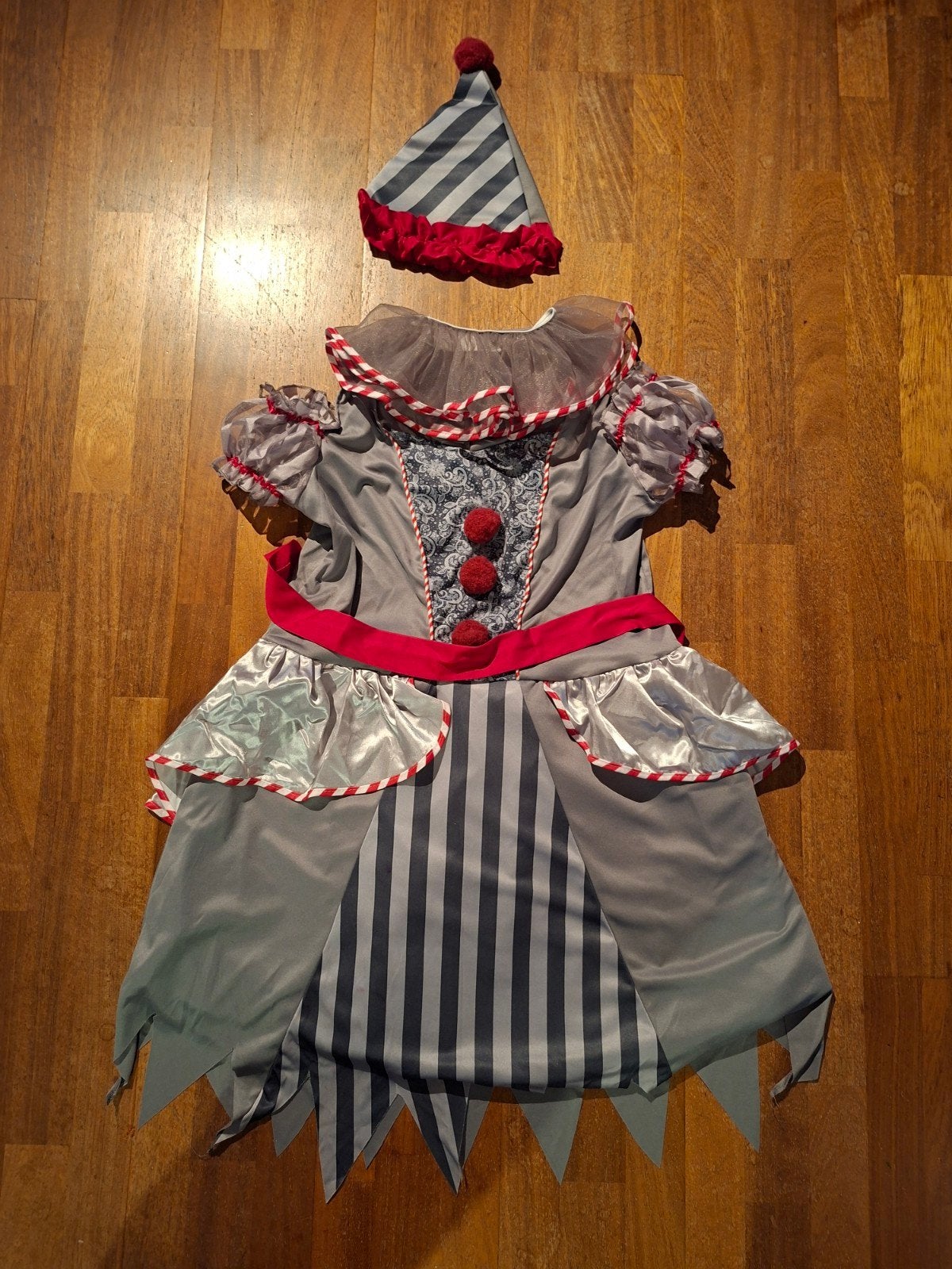 Halloween/carneval clown outfit, Ophalen of Verzenden, Zo goed als nieuw, Maat 38/40 (M), Halloween