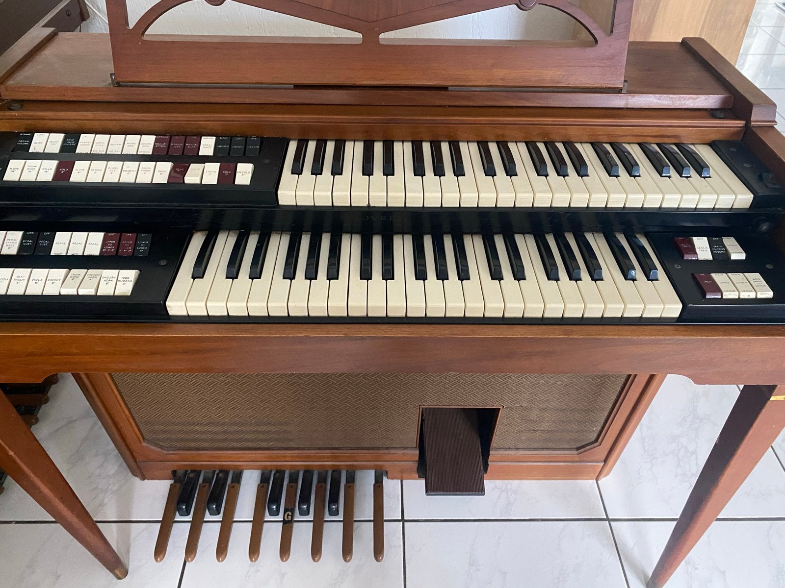 Lowrey Orgel DSC-1 met 2 klavieren en pedalen, Muziek en Instrumenten, Ophalen, Gebruikt, 2 klavieren, Orgel