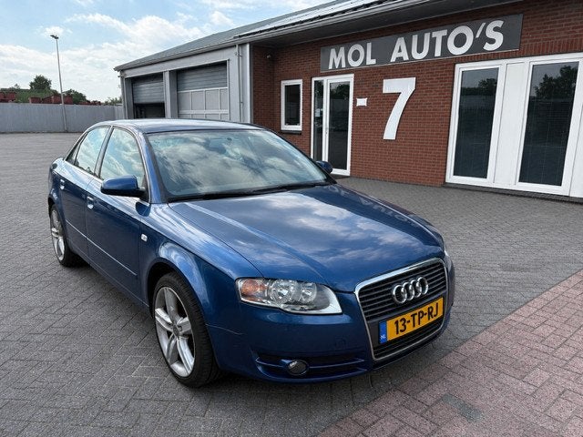 Audi A4 Limousine 1.6 Pro Line Business 18" Lmv , APK 03-27, Auto's, Audi, Gebruikt, 680 kg, 4 cilinders, Metallic lak