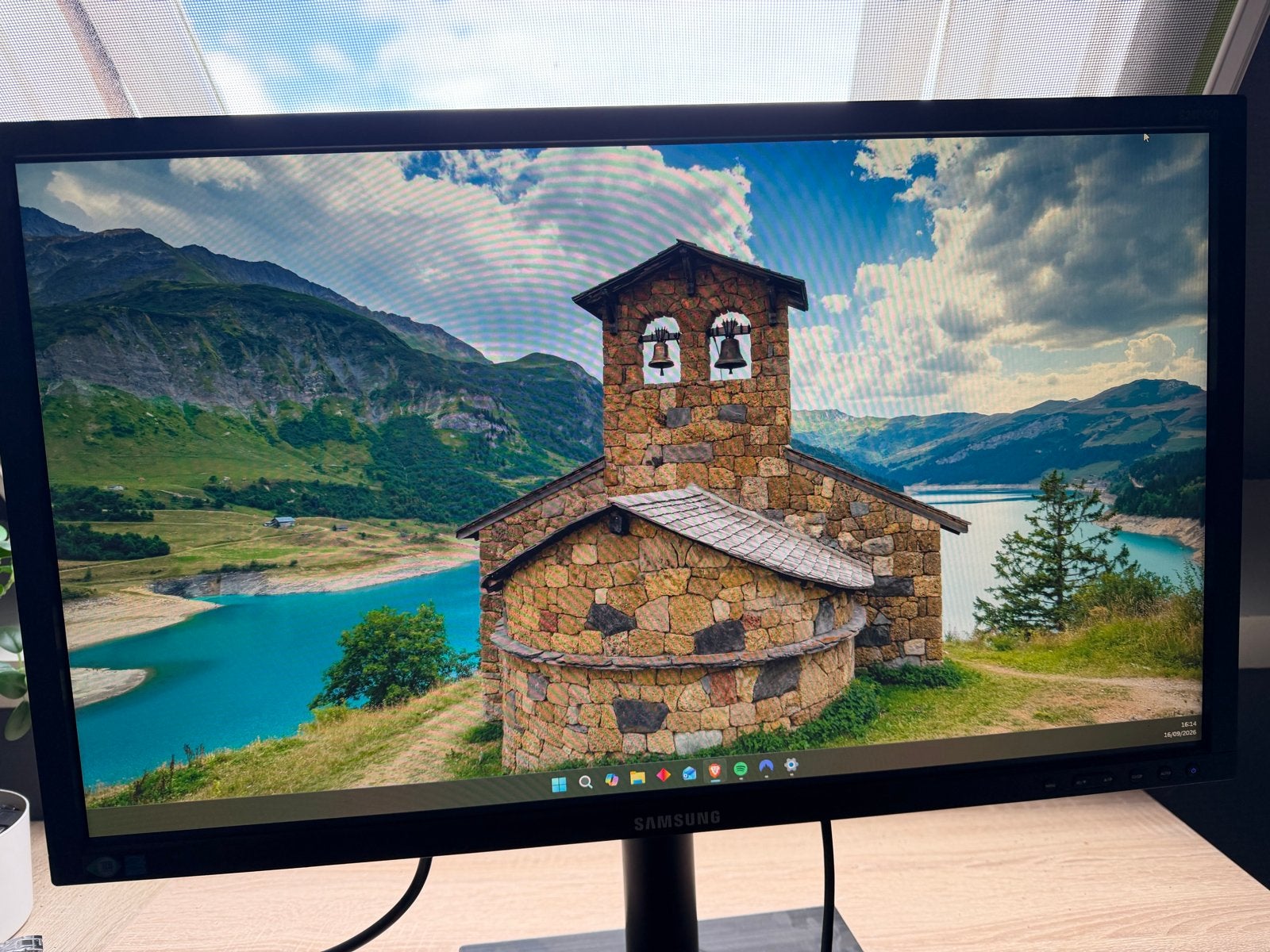 2x Samsung 24 inch Full HD monitor S24E450B, Computers en Software, Ophalen, Gebruikt, Full HD, In hoogte verstelbaar