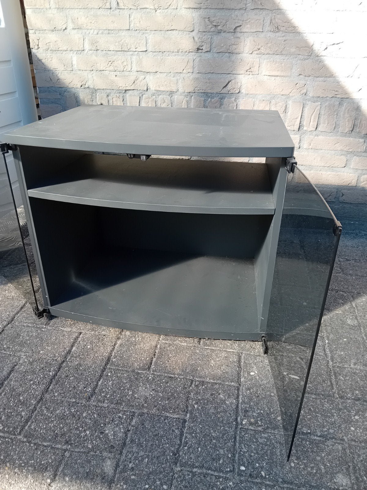 tv meubel grijs/zwart. Gratis ophalen, Ophalen, Glas, 50 tot 100 cm, Minder dan 100 cm