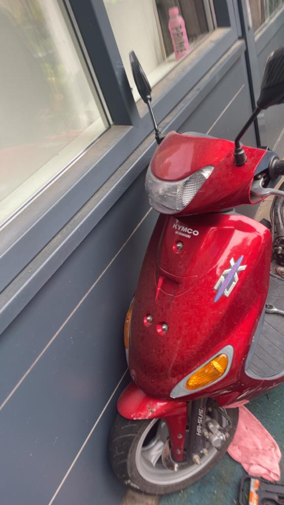 Kymco scooter - defect, Fietsen en Brommers, Scooters | Kymco, Ophalen, Gebruikt, Benzine, Overige modellen
