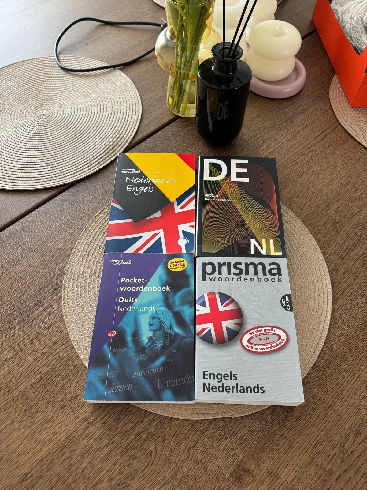 Diverse woordenboeken: Nederlands, Engels, Duits, Ophalen of Verzenden, Gelezen, Van Dale, Nederlands