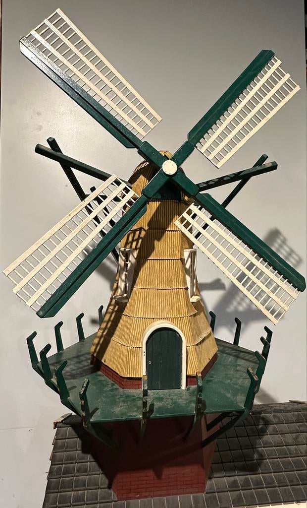 Mooie handgemaakte miniatuur molen met interieur, Hobby en Vrije tijd, Modelbouw | Overige, Ophalen, Gebruikt