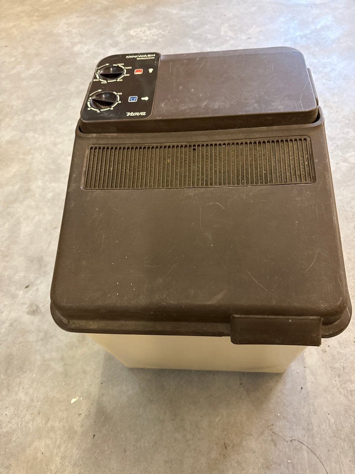 Nova Miniwash Sirocco Wasmachine - Compact en Handig, Ophalen, Minder dan 85 cm, Minder dan 4 kg, Bovenlader
