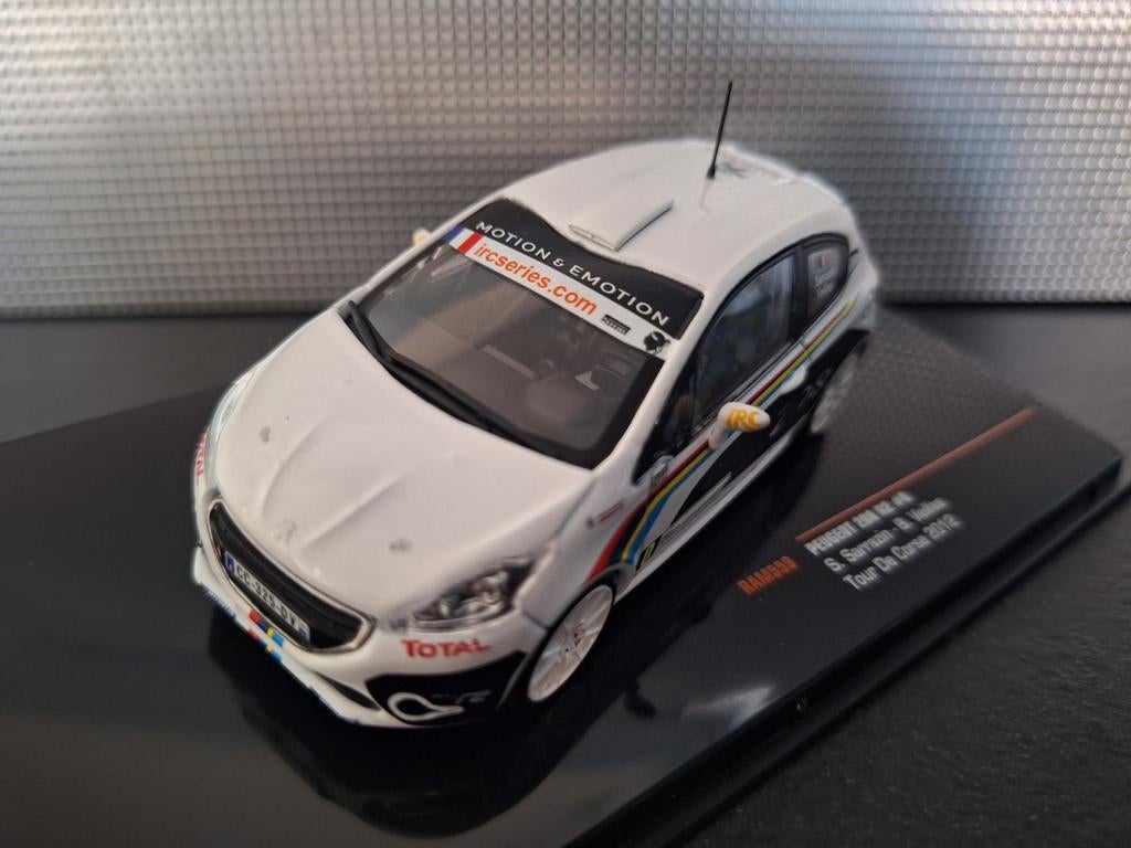 Peugeot 208 R2 #0 Rally Tour de Corse 2012 Schaal 1:43, Hobby en Vrije tijd, Modelauto's | 1:43, Overige merken, IXO, IXO, Nieuw