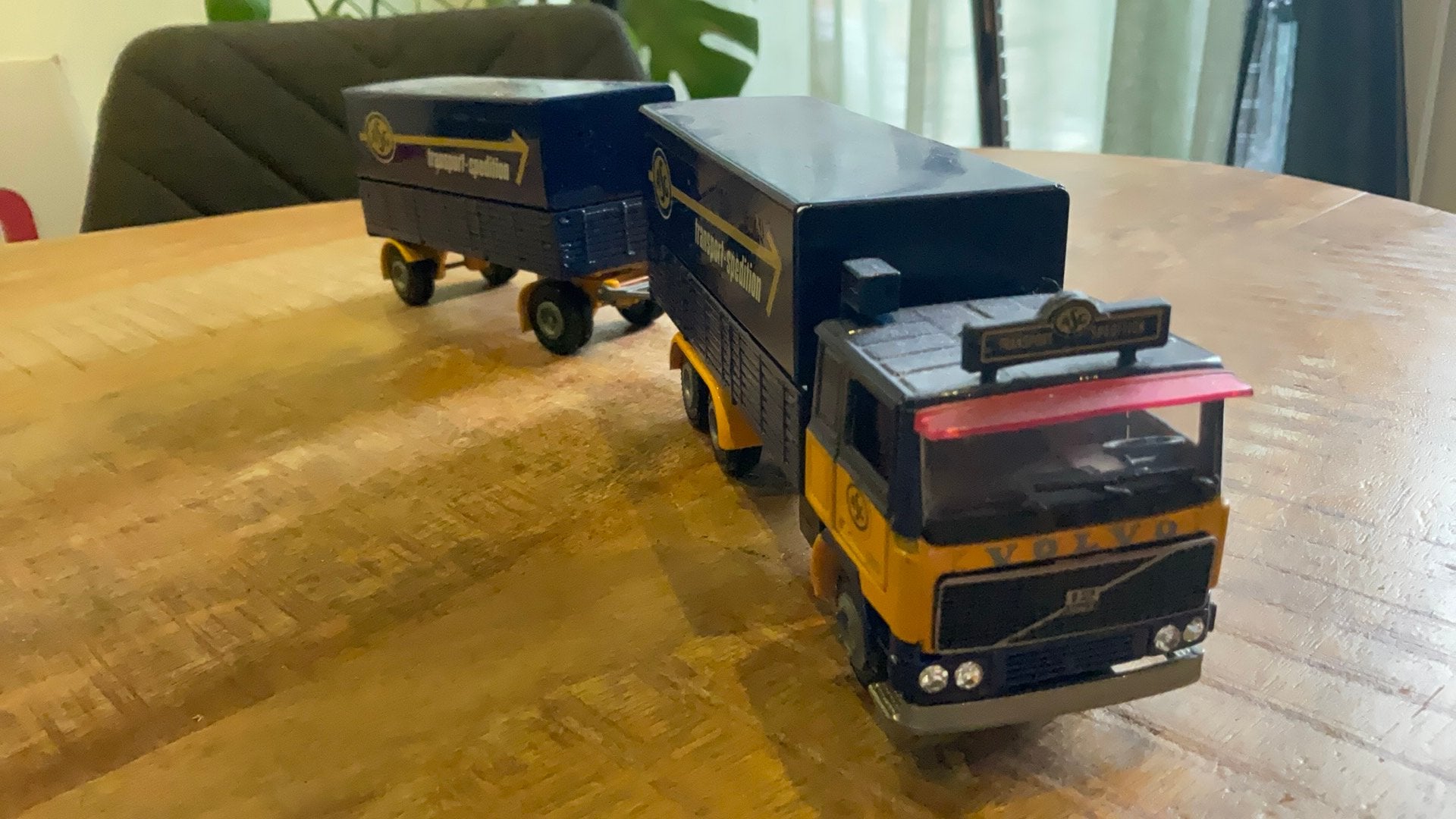 Tekno asg nummer twee, Hobby en Vrije tijd, Ophalen of Verzenden, Zo goed als nieuw, Bus of Vrachtwagen, Tekno