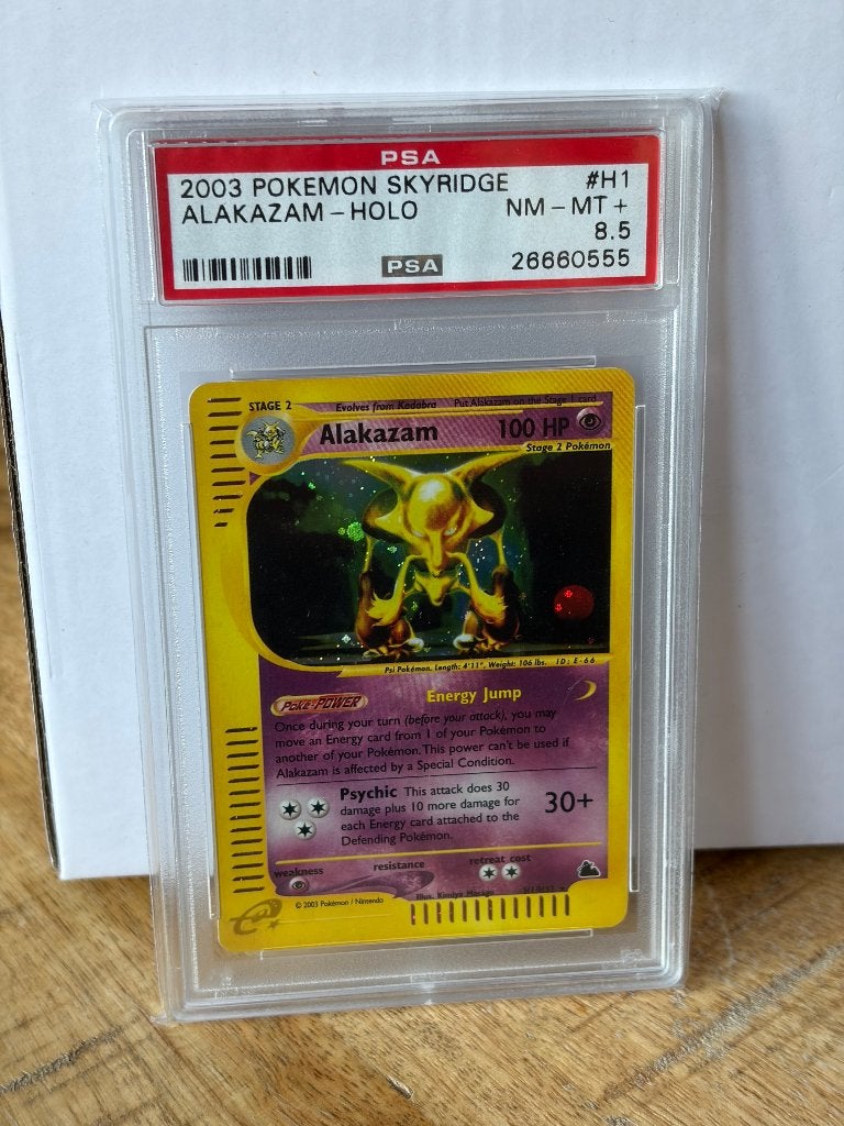 Alakazam #H1 PSA 8.5 2003 Skyridge Holo, Ophalen of Verzenden, Zo goed als nieuw