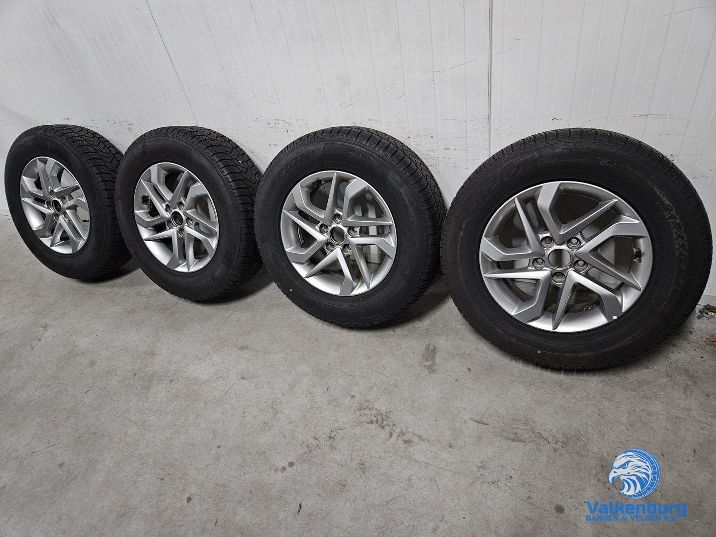 6mm! Originele Hyundai Tucson I35 16 inch velgen TPMS 5x114,