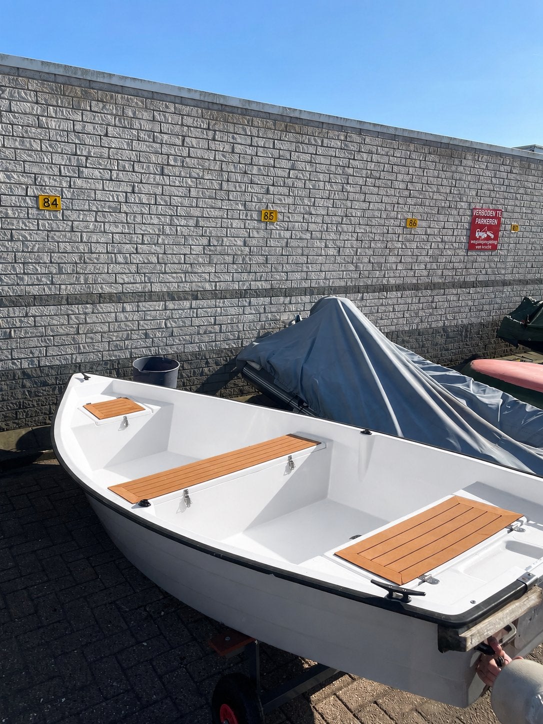 Vaarklaar Polyster boot 3,70 + 8pk yamaha en trailer, Ophalen of Verzenden, Zo goed als nieuw, Trailer