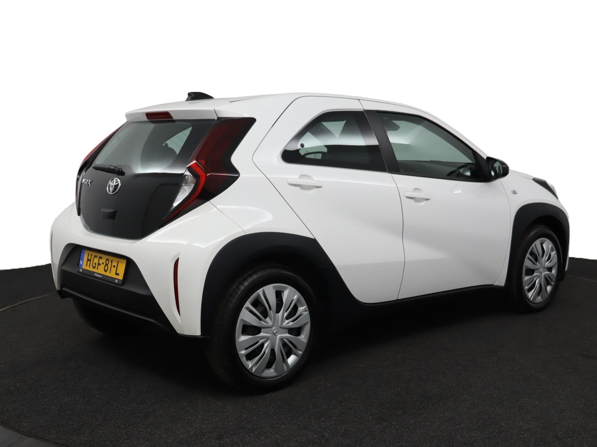 Toyota Aygo X 1.0 VVT-i MT Play | Adaptive Cruise Control |, Auto's, 12 maanden, Stof, Gebruikt, Euro 6