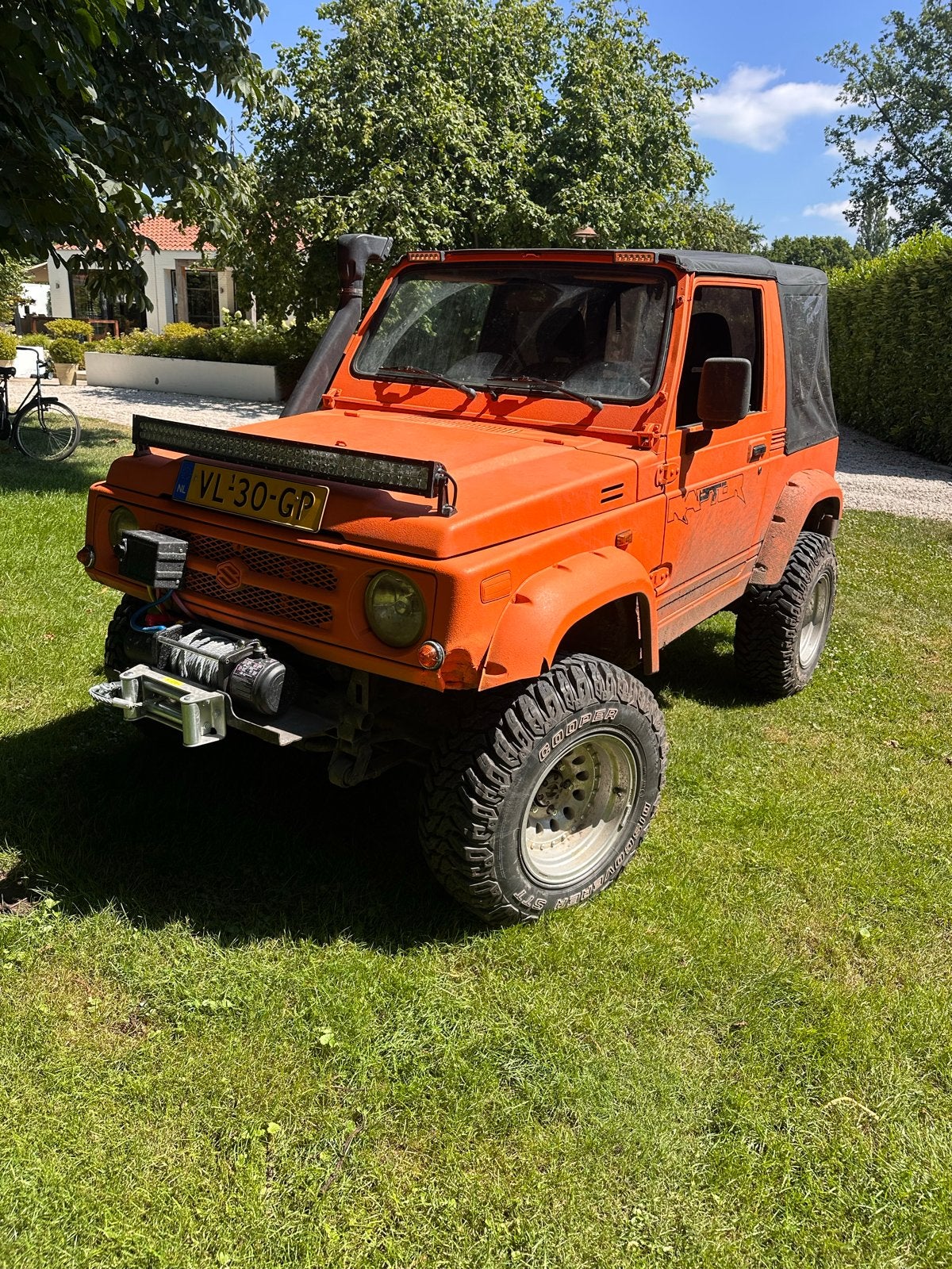Suzuki Samurai Rhino 4WD 1991, Auto's, 64 pk, 4 cilinders, Origineel Nederlands, Handgeschakeld