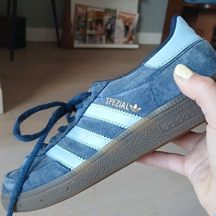 Addidas spezials, Kleding | Dames, Schoenen, Ophalen of Verzenden, Zo goed als nieuw