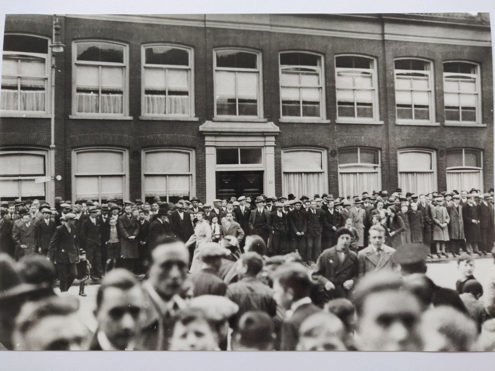 B523 Bagijnhof 23x15, Verzamelen, Foto's en Prenten, Gebruikt, Overige onderwerpen, Voor 1940, Ophalen of Verzenden