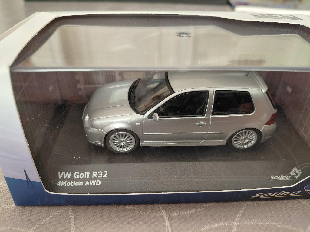 Solido Volkswagen VW Golf IV R32 AWD Silver 1:43, Ophalen of Verzenden, Nieuw, Auto, Solido
