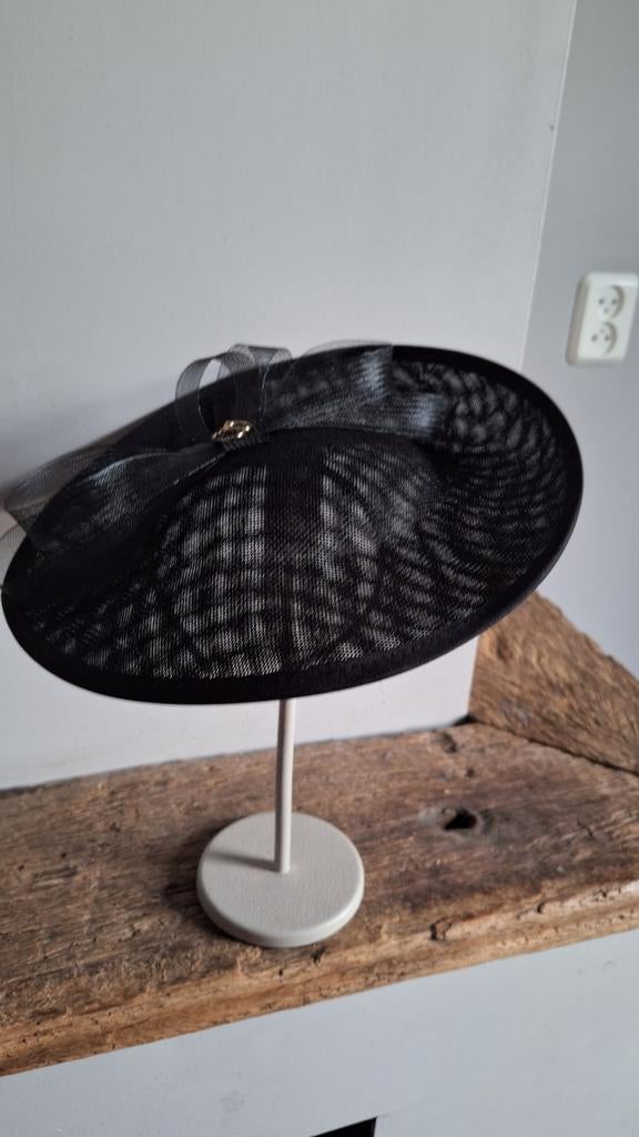 Fascinator zwart, Kleding | Dames, Hoeden en Petten, Ophalen of Verzenden, Nieuw, One size fits all