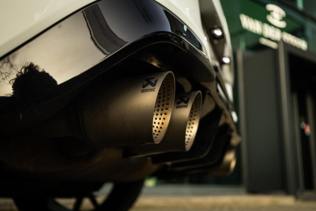 Volkswagen Golf 2.0 TSI R 4Motion Akraprovic | Stoelventilat, Auto's, Volkswagen, Gebruikt, Euro 6, 4 cilinders, 1984 cc