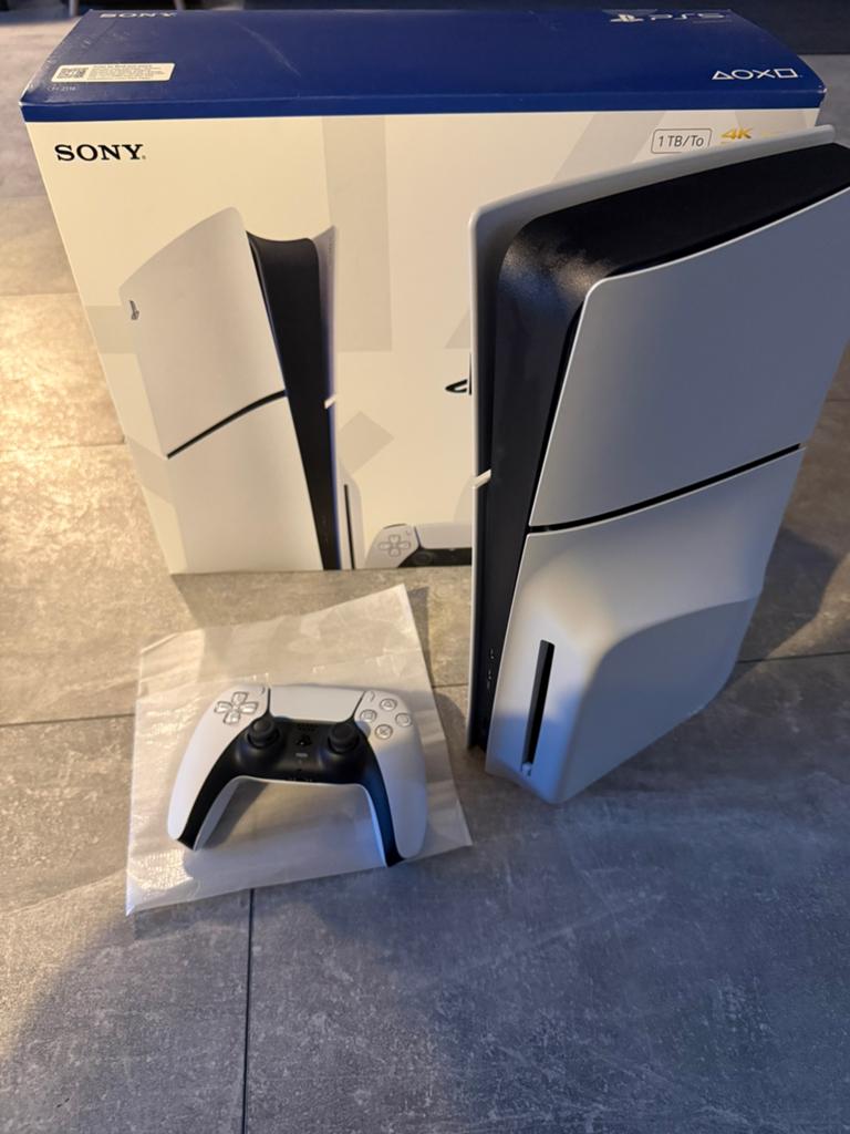 PlayStation 5 slim disc 1TB, Spelcomputers en Games, Spelcomputers | Sony PlayStation 5, Ophalen of Verzenden, Zo goed als nieuw